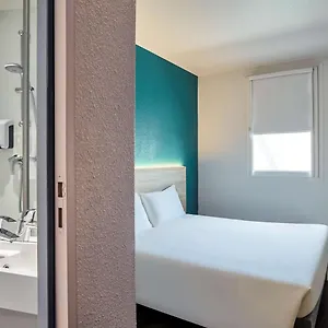 https://hotelf1-annemasse.hotels-rhonealpes.com